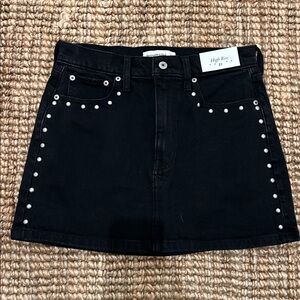 NWT Abercrombie & Fitch Black High-Rise Denim Skirt with Stud Accents